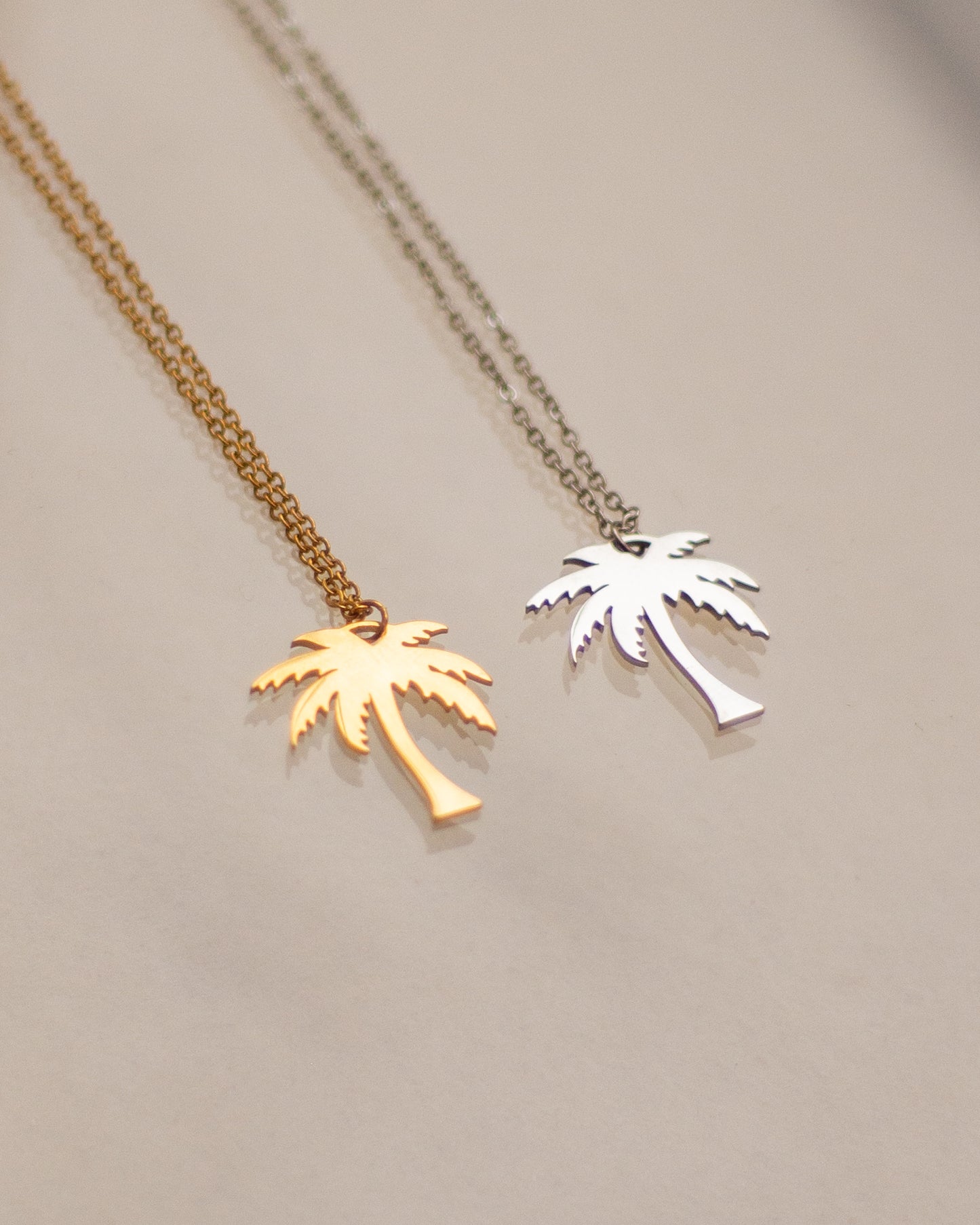 Palm tree chain necklace