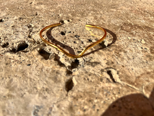 Gold pleated cuff wave bracelet