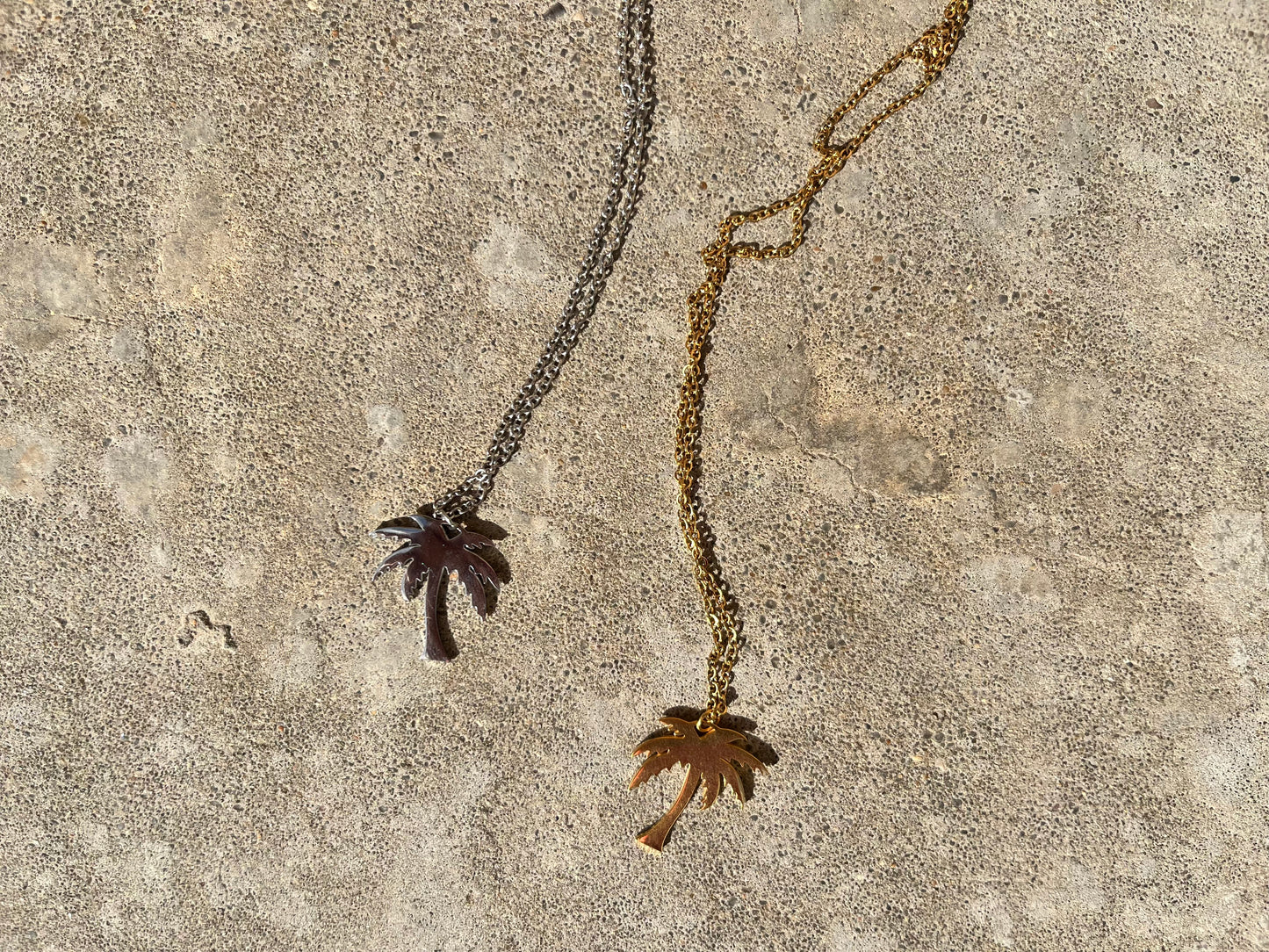Palm tree chain necklace