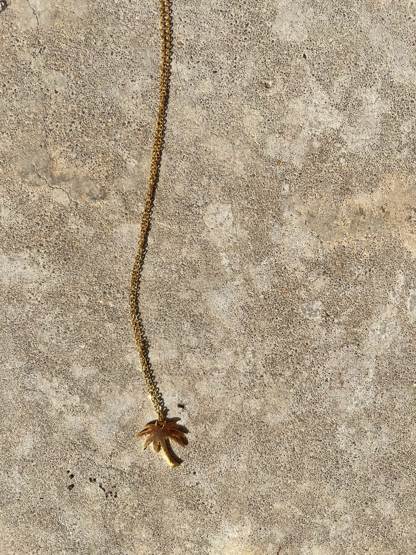 Palm tree chain necklace